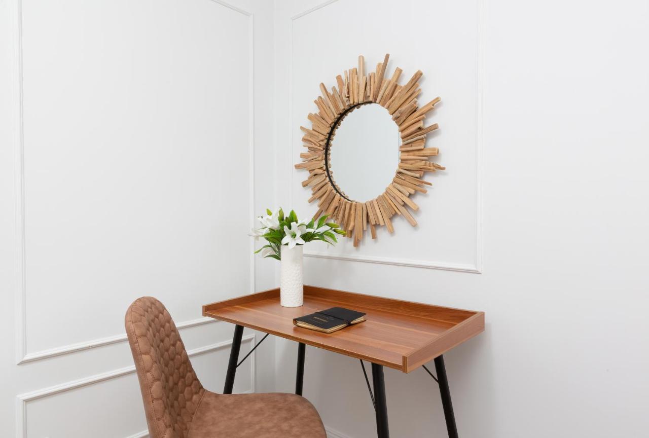 Metro Marymont Apartment By Noclegi Renters Warschau Buitenkant foto