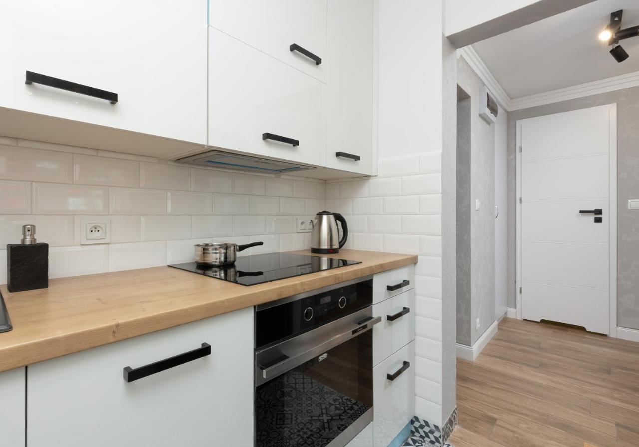 Metro Marymont Apartment By Noclegi Renters Warschau Buitenkant foto