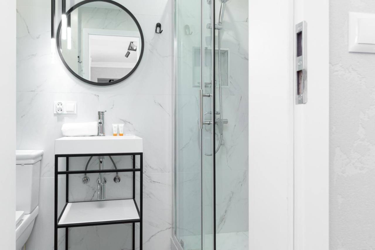 Metro Marymont Apartment By Noclegi Renters Warschau Buitenkant foto